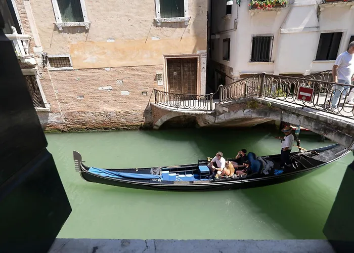 Anzolo Palace - Rooms & Apartments Venise